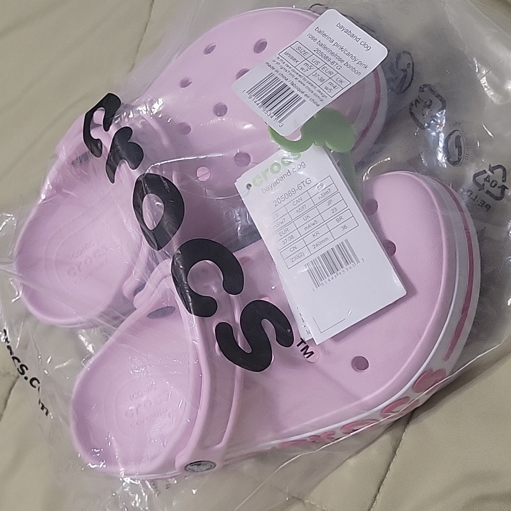 Light pink crocs